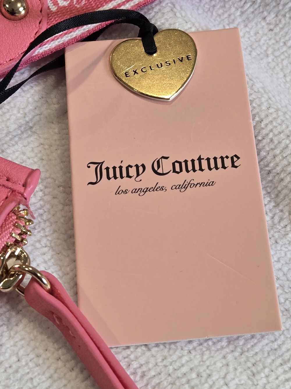 Juicy Couture NWT Coral Pink Clear Zip Wristlet Set - Picture 3 of 4